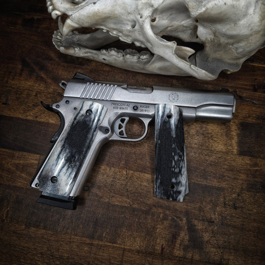 1911 grips 370