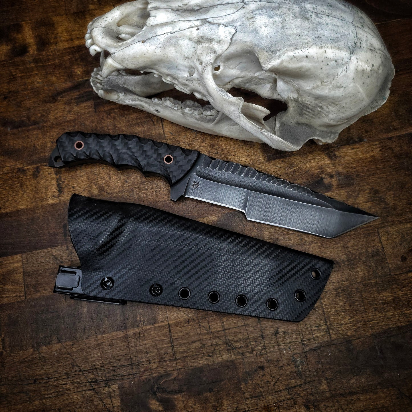 Large Tracker Tanto