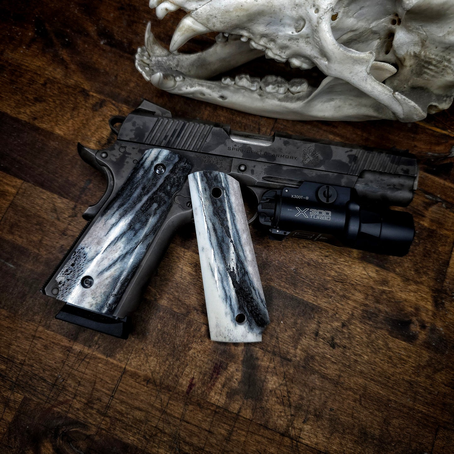 1911 grips 373