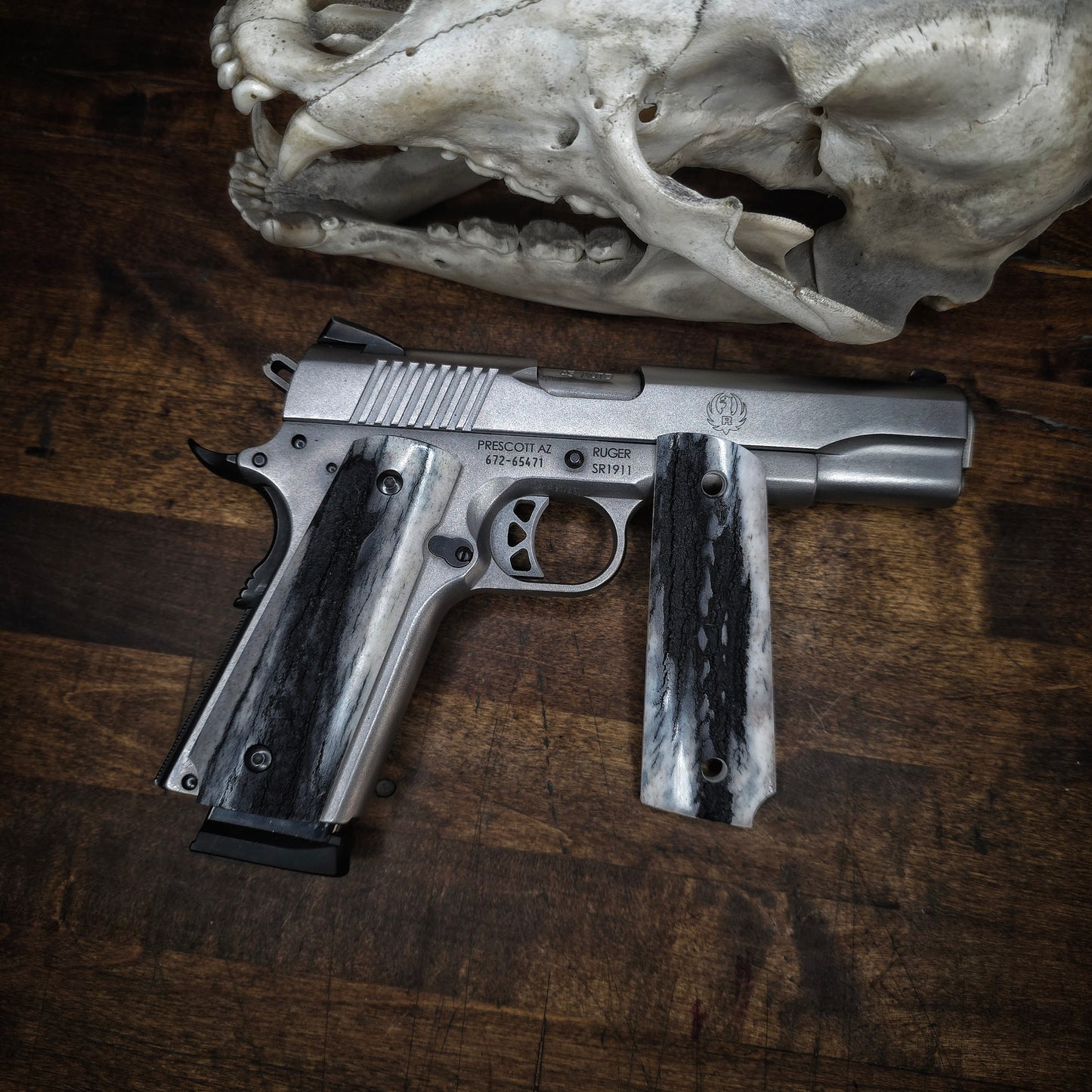 1911 grips 371